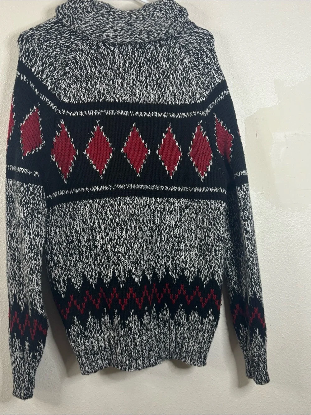 American Eagle Fair Isle Chunky Knit Sweater Sz S Cotton Warm Black White Red
